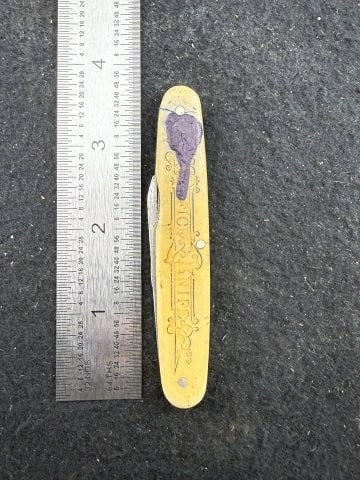 Pocket Knife: KEY WORDS: INDIAN ARTIFACT ARTIFACTS ARROWHEAD ARROWHEADS NATIVE AMERICAN MISSISSIPPIAN QUAPAW CADDO POTTERY COINS MORGAN DOLLAR PEACE DOLLAR SILVER COINS. All coins have been Sigma tested for authent