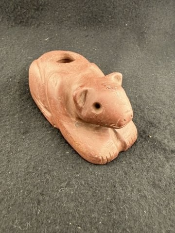 Bear Effigy Stone Pipe Indian Artifact Arrowhead: KEY WORDS: INDIAN ARTIFACT ARTIFACTS ARROWHEAD ARROWHEADS NATIVE AMERICAN MISSISSIPPIAN QUAPAW CADDO POTTERY COINS MORGAN DOLLAR PEACE DOLLAR SILVER COINS. All coins have been Sigma tested for authent