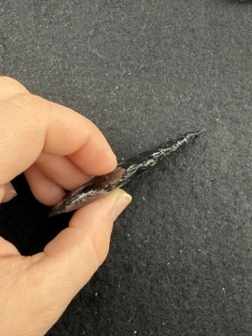 Side Notch Indian Artifact Arrowhead - 3