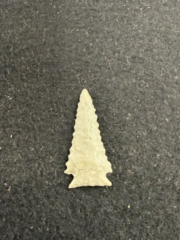 Arrow Point Indian Artifact Arrowhead - 2