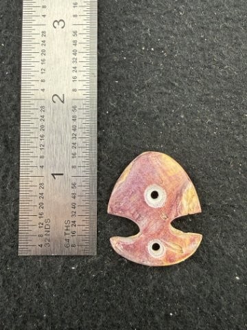 Pendant Indian Artifact Arrowhead: KEY WORDS: INDIAN ARTIFACT ARTIFACTS ARROWHEAD ARROWHEADS NATIVE AMERICAN MISSISSIPPIAN QUAPAW CADDO POTTERY COINS MORGAN DOLLAR PEACE DOLLAR SILVER COINS. All coins have been Sigma tested for