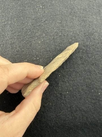 Side Notch Indian Artifact Arrowhead - 3