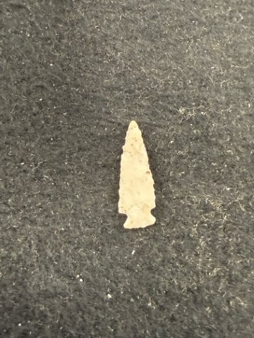 Arrow Point Indian Artifact Arrowhead - 2