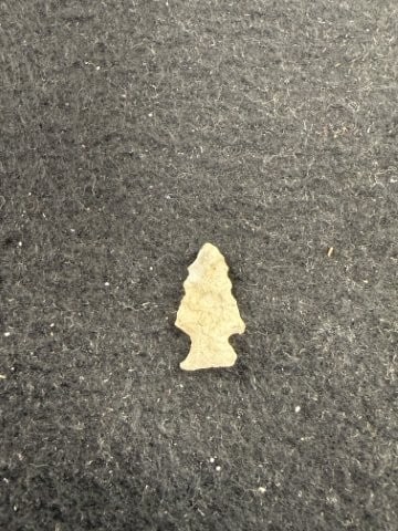 Arrow Point Indian Artifact Arrowhead - 2