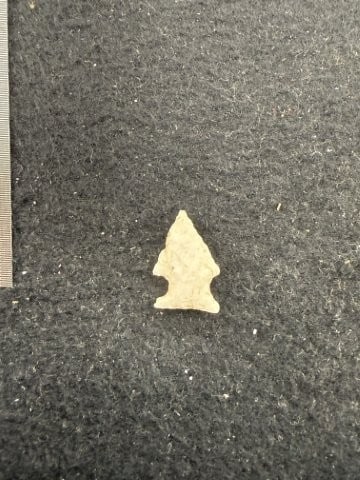 Arrow Point Indian Artifact Arrowhead - 2