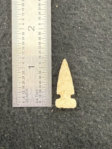 Arrow Point Indian Artifact Arrowhead (1 of 3)