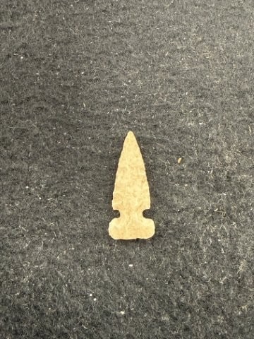 Arrow Point Indian Artifact Arrowhead - 2