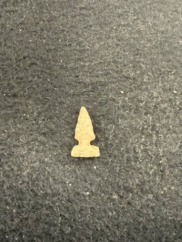 Arrow Point Indian Artifact Arrowhead - 2
