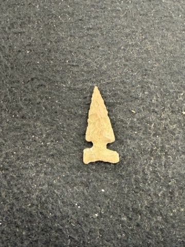 Arrow Point Indian Artifact Arrowhead - 2
