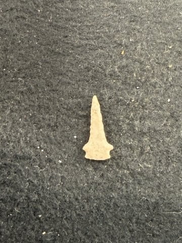 Arrow Point Indian Artifact Arrowhead - 2