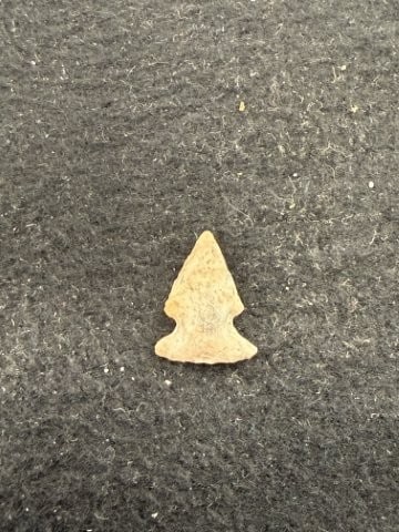 Arrow Point Indian Artifact Arrowhead - 2