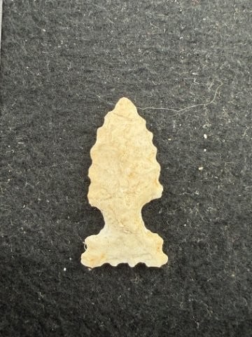 Arrow Point Indian Artifact Arrowhead - 2