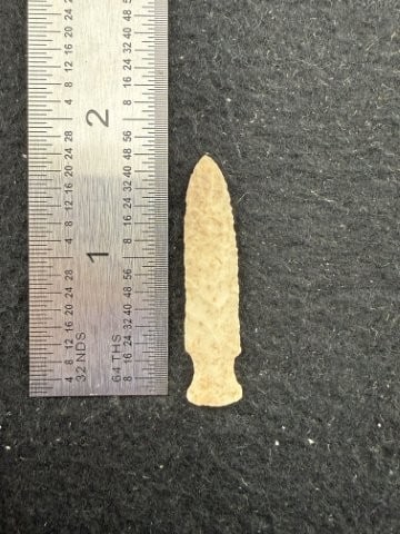 Arrow Point Indian Artifact Arrowhead: KEY WORDS: INDIAN ARTIFACT ARTIFACTS ARROWHEAD ARROWHEADS NATIVE AMERICAN MISSISSIPPIAN QUAPAW CADDO POTTERY COINS MORGAN DOLLAR PEACE DOLLAR SILVER COINS. All coins have been Sigma tested for