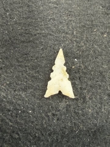 Arrow Point Indian Artifact Arrowhead - 2