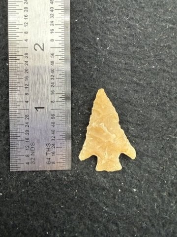 Arrow Point Indian Artifact Arrowhead: KEY WORDS: INDIAN ARTIFACT ARTIFACTS ARROWHEAD ARROWHEADS NATIVE AMERICAN MISSISSIPPIAN QUAPAW CADDO POTTERY COINS MORGAN DOLLAR PEACE DOLLAR SILVER COINS. All coins have been Sigma tested for