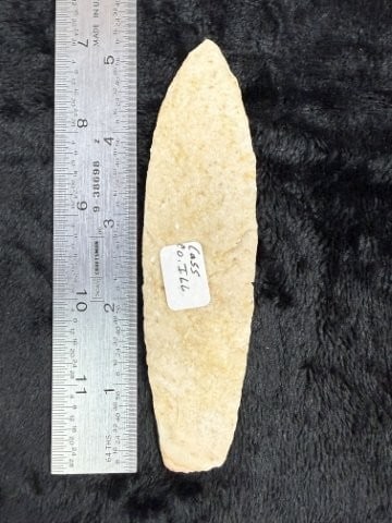 Agate Basin Cass County Illinois Indian Artifact Arrowhead: KEY WORDS: INDIAN ARTIFACT ARTIFACTS ARROWHEAD ARROWHEADS NATIVE AMERICAN MISSISSIPPIAN QUAPAW CADDO POTTERY COINS MORGAN DOLLAR PEACE DOLLAR SILVER COINS. All coins have been Sigma tested for authent