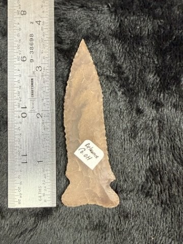 Side Notch from Delaware County, Ohio Indian Artifact Arrowhead: KEY WORDS: INDIAN ARTIFACT ARTIFACTS ARROWHEAD ARROWHEADS NATIVE AMERICAN MISSISSIPPIAN QUAPAW CADDO POTTERY COINS MORGAN DOLLAR PEACE DOLLAR SILVER COINS. All coins have been Sigma tested for authent