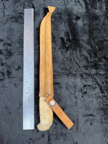 Knife with Sheath Indian Artifact Arrowhead: KEY WORDS: INDIAN ARTIFACT ARTIFACTS ARROWHEAD ARROWHEADS NATIVE AMERICAN MISSISSIPPIAN QUAPAW CADDO POTTERY COINS MORGAN DOLLAR PEACE DOLLAR SILVER COINS. All coins have been Sigma tested for authent