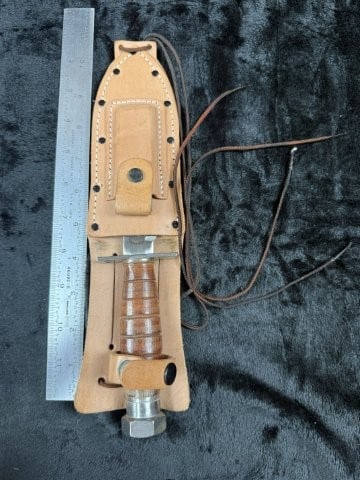 Knife with Sheath Indian Artifact Arrowhead: KEY WORDS: INDIAN ARTIFACT ARTIFACTS ARROWHEAD ARROWHEADS NATIVE AMERICAN MISSISSIPPIAN QUAPAW CADDO POTTERY COINS MORGAN DOLLAR PEACE DOLLAR SILVER COINS. All coins have been Sigma tested for