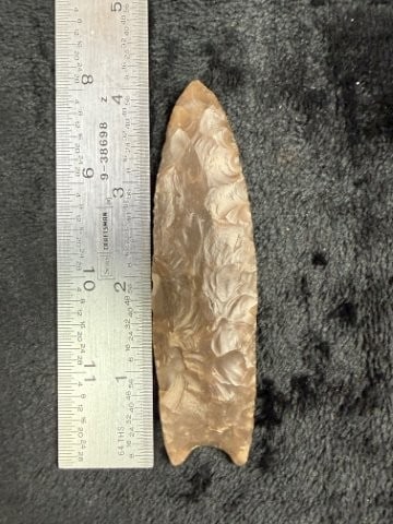 Clovis Indian Artifact Arrowhead: KEY WORDS: INDIAN ARTIFACT ARTIFACTS ARROWHEAD ARROWHEADS NATIVE AMERICAN MISSISSIPPIAN QUAPAW CADDO POTTERY COINS MORGAN DOLLAR PEACE DOLLAR SILVER COINS. All coins have been Sigma tested for