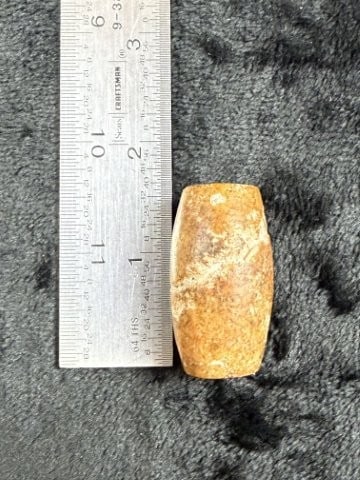 Stone Bead Indian Artifact Arrowhead: KEY WORDS: INDIAN ARTIFACT ARTIFACTS ARROWHEAD ARROWHEADS NATIVE AMERICAN MISSISSIPPIAN QUAPAW CADDO POTTERY COINS MORGAN DOLLAR PEACE DOLLAR SILVER COINS. All coins have been Sigma tested for authent