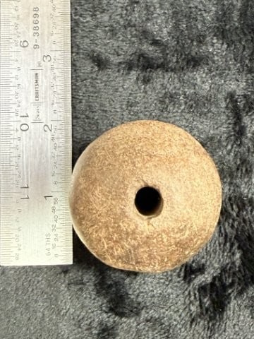 Stone Bead Indian Artifact Arrowhead: KEY WORDS: INDIAN ARTIFACT ARTIFACTS ARROWHEAD ARROWHEADS NATIVE AMERICAN MISSISSIPPIAN QUAPAW CADDO POTTERY COINS MORGAN DOLLAR PEACE DOLLAR SILVER COINS. All coins have been Sigma tested for