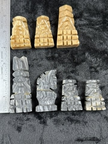 Group of Mayan Figures Indian Artifact Arrowhead: KEY WORDS: INDIAN ARTIFACT ARTIFACTS ARROWHEAD ARROWHEADS NATIVE AMERICAN MISSISSIPPIAN QUAPAW CADDO POTTERY COINS MORGAN DOLLAR PEACE DOLLAR SILVER COINS. All coins have been Sigma tested for