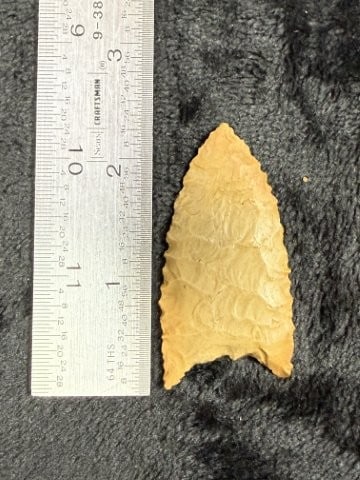 Folsom Indian Artifact Arrowhead: KEY WORDS: INDIAN ARTIFACT ARTIFACTS ARROWHEAD ARROWHEADS NATIVE AMERICAN MISSISSIPPIAN QUAPAW CADDO POTTERY COINS MORGAN DOLLAR PEACE DOLLAR SILVER COINS. All coins have been Sigma tested for