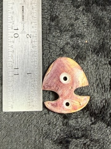 Pendant Indian Artifact Arrowhead: KEY WORDS: INDIAN ARTIFACT ARTIFACTS ARROWHEAD ARROWHEADS NATIVE AMERICAN MISSISSIPPIAN QUAPAW CADDO POTTERY COINS MORGAN DOLLAR PEACE DOLLAR SILVER COINS. All coins have been Sigma tested for authent