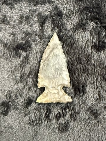 Arrow Point Indian Artifact Arrowhead - 2