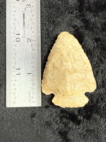 Arrow Point Indian Artifact Arrowhead: KEY WORDS: INDIAN ARTIFACT ARTIFACTS ARROWHEAD ARROWHEADS NATIVE AMERICAN MISSISSIPPIAN QUAPAW CADDO POTTERY COINS MORGAN DOLLAR PEACE DOLLAR SILVER COINS. All coins have been Sigma tested for