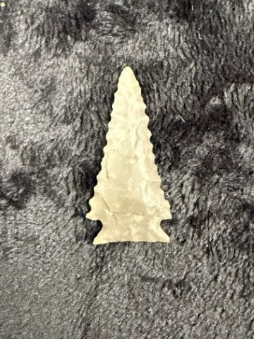 Arrow Point Indian Artifact Arrowhead - 2
