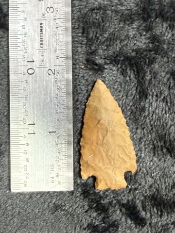 Arrow Point Indian Artifact Arrowhead: KEY WORDS: INDIAN ARTIFACT ARTIFACTS ARROWHEAD ARROWHEADS NATIVE AMERICAN MISSISSIPPIAN QUAPAW CADDO POTTERY COINS MORGAN DOLLAR PEACE DOLLAR SILVER COINS. All coins have been Sigma tested for