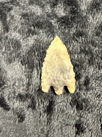 Arrow Point Indian Artifact Arrowhead - 2