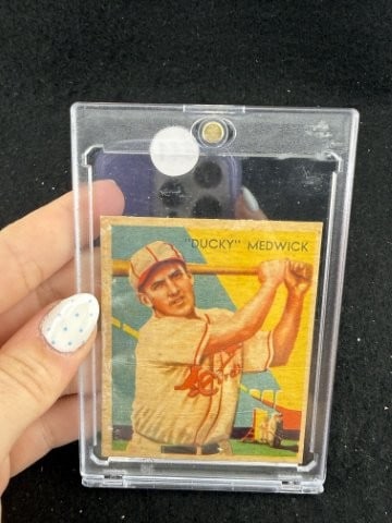1934 Ducky Medwick Baseball Card: KEY WORDS: INDIAN ARTIFACT ARTIFACTS ARROWHEAD ARROWHEADS NATIVE AMERICAN MISSISSIPPIAN QUAPAW CADDO POTTERY COINS MORGAN DOLLAR PEACE DOLLAR SILVER COINS. All coins have been Sigma tested for authent