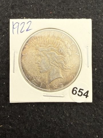 1922 Peace Silver Dollar Coin: KEY WORDS: INDIAN ARTIFACT ARTIFACTS ARROWHEAD ARROWHEADS NATIVE AMERICAN MISSISSIPPIAN QUAPAW CADDO POTTERY COINS MORGAN DOLLAR PEACE DOLLAR SILVER COINS. All coins have been Sigma tested for authent