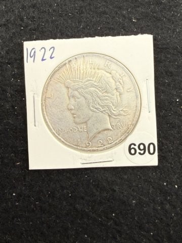 1922 Peace Silver Dollar Coin: KEY WORDS: INDIAN ARTIFACT ARTIFACTS ARROWHEAD ARROWHEADS NATIVE AMERICAN MISSISSIPPIAN QUAPAW CADDO POTTERY COINS MORGAN DOLLAR PEACE DOLLAR SILVER COINS. All coins have been Sigma tested for authent