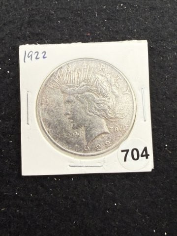 1922 Peace Silver Dollar Coin: KEY WORDS: INDIAN ARTIFACT ARTIFACTS ARROWHEAD ARROWHEADS NATIVE AMERICAN MISSISSIPPIAN QUAPAW CADDO POTTERY COINS MORGAN DOLLAR PEACE DOLLAR SILVER COINS. All coins have been Sigma tested for authent