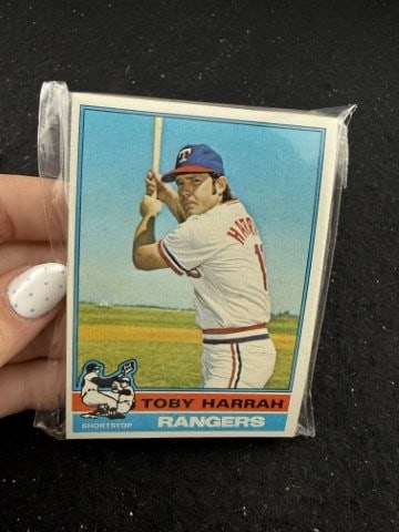Group of 1976 Topps Baseball Cards: KEY WORDS: INDIAN ARTIFACT ARTIFACTS ARROWHEAD ARROWHEADS NATIVE AMERICAN MISSISSIPPIAN QUAPAW CADDO POTTERY COINS MORGAN DOLLAR PEACE DOLLAR SILVER COINS. All coins have been Sigma tested for authent