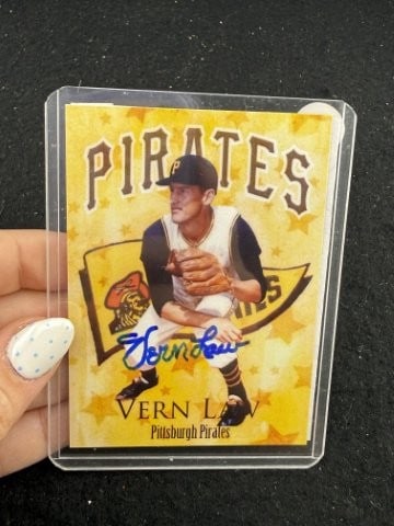 Vern Law Hand Signed Authentic Autograph: KEY WORDS: INDIAN ARTIFACT ARTIFACTS ARROWHEAD ARROWHEADS NATIVE AMERICAN MISSISSIPPIAN QUAPAW CADDO POTTERY COINS MORGAN DOLLAR PEACE DOLLAR SILVER COINS. All coins have been Sigma tested for authent