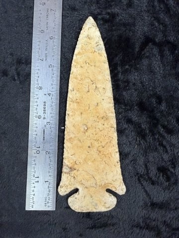 Dovetail Indian Artifact Arrowhead: KEY WORDS: INDIAN ARTIFACT ARTIFACTS ARROWHEAD ARROWHEADS NATIVE AMERICAN MISSISSIPPIAN QUAPAW CADDO POTTERY COINS MORGAN DOLLAR PEACE DOLLAR SILVER COINS. All coins have been Sigma tested for authent