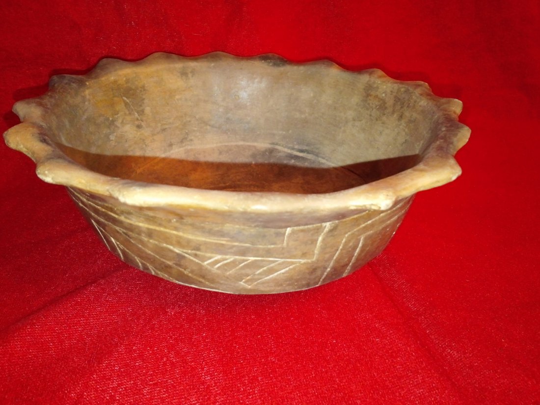 AVERY RARE SPROCKET RIM BOWL: 3&1/2'T 9'W FROM RED RIVER CO.,TX KEN PARTAIN COA EX- KEVIN PIPES COLLECTION PERFECT, FINE