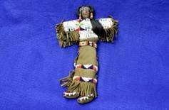 BEADED DOLL: 1890- 1930'S G9 NORTHERN PLAINS 10'T 6'W SIOUX STYLE BRAIN TANNED