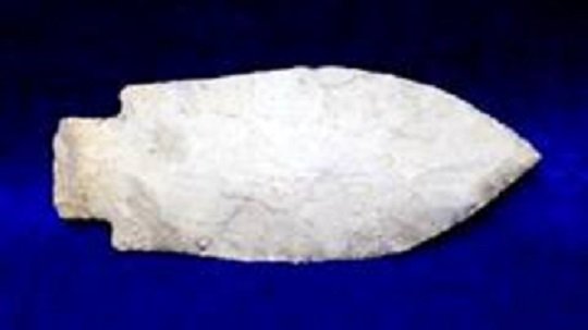 ETLEY SPEAR POINT: 500-2000BC G-9 W-1&7/8' FROM ILLINOIS L-4&7/16' WHITE CHERT