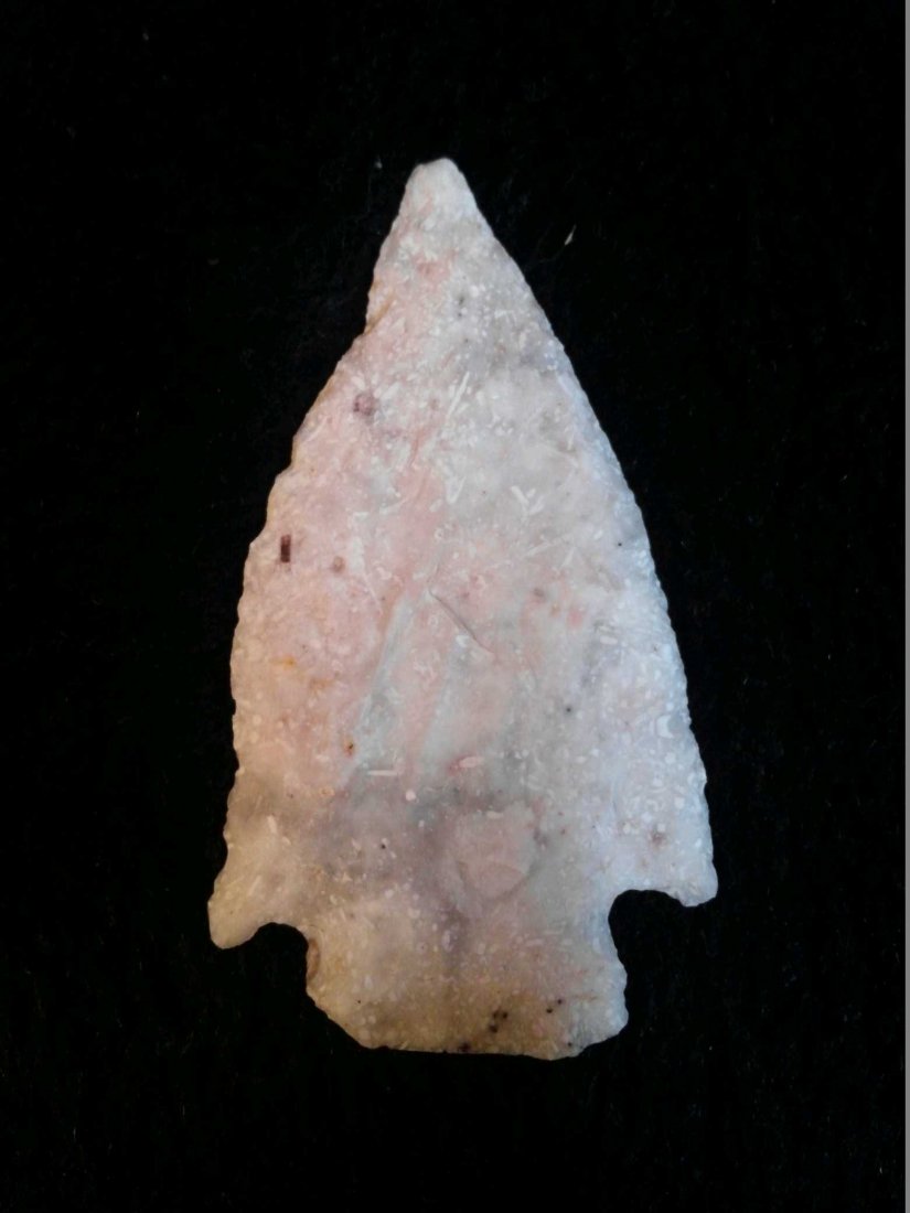 KIRK CORNER NOTCHED: FROM A ROCK SHELTER ON A SMALL SPRING BRANCH DADE CO. MO TWO OF THEM WORKED FROM 1973 -1976 SIFTING IN SHELTER WITH PERMISSION FROM THE OWNER