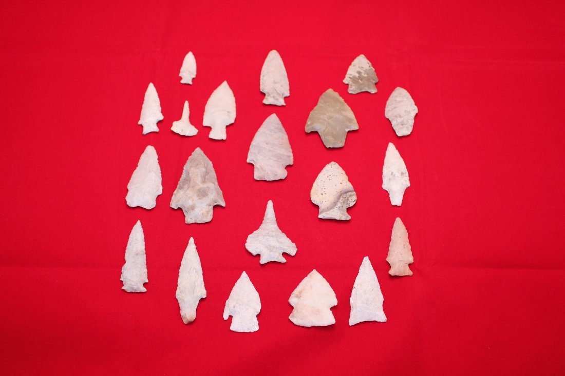 20 MISSOURI ARROWHEADS (1 of 1)