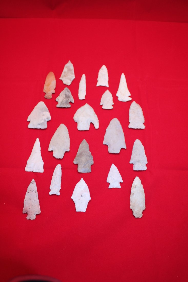 20 MISSOURI ARROWHEADS (1 of 1)