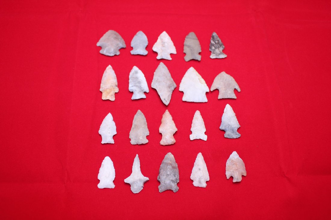 20 MISSOURI ARROWHEADS (1 of 1)