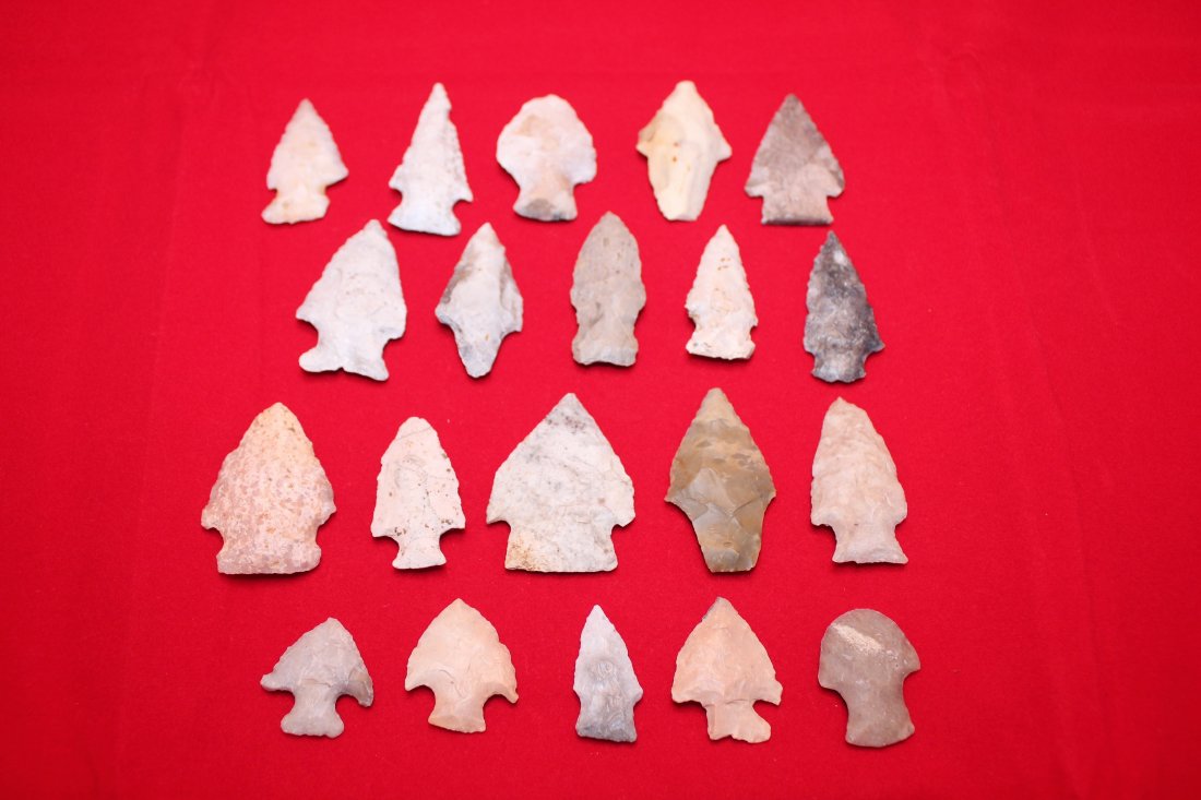 20 MISSOURI ARROWHEADS (1 of 1)