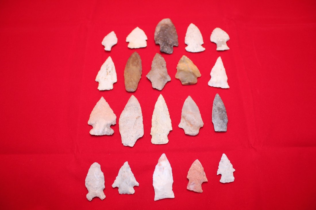 20 MISSOURI ARROWHEADS (1 of 1)